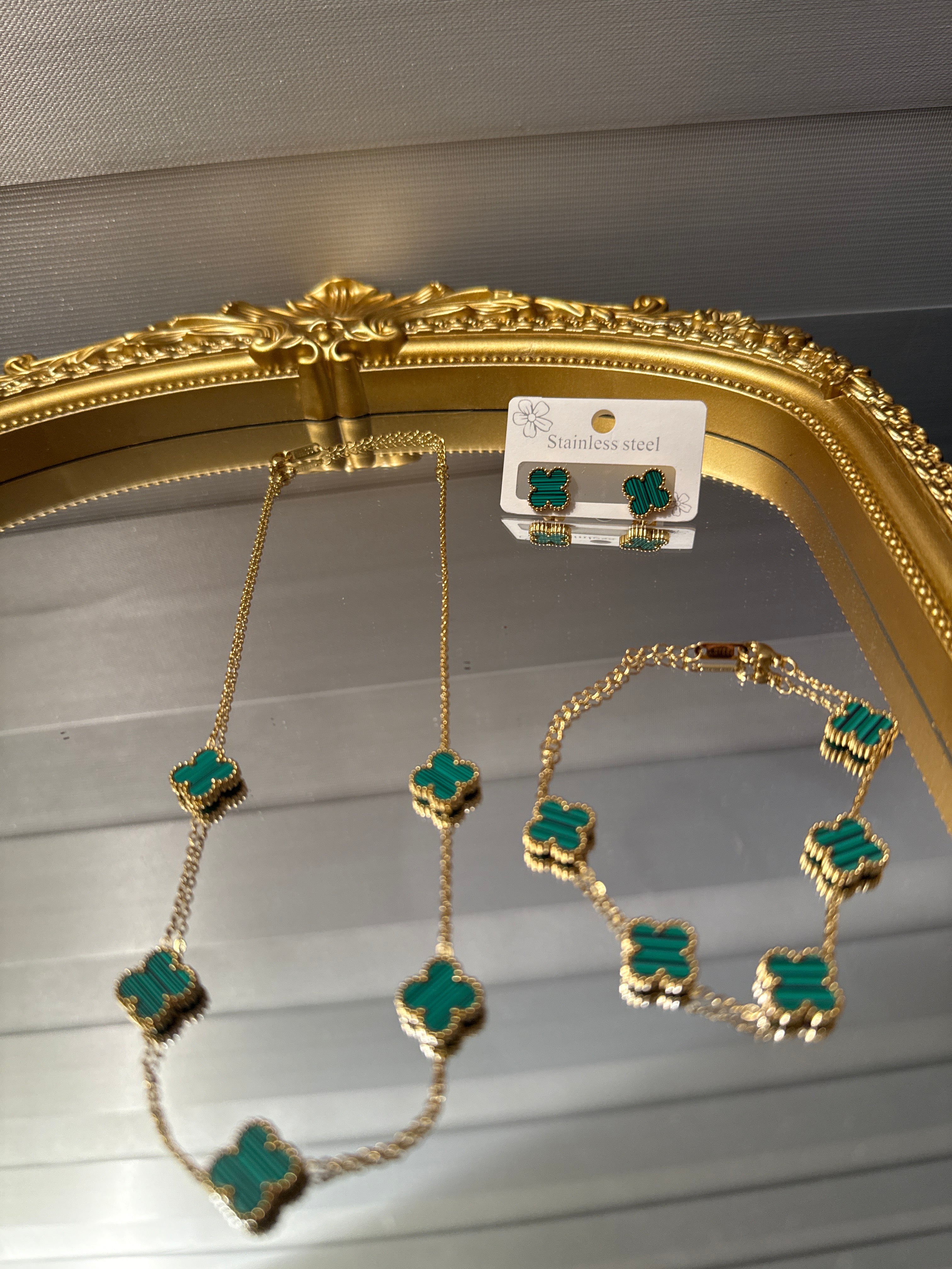 Necklace set flower green