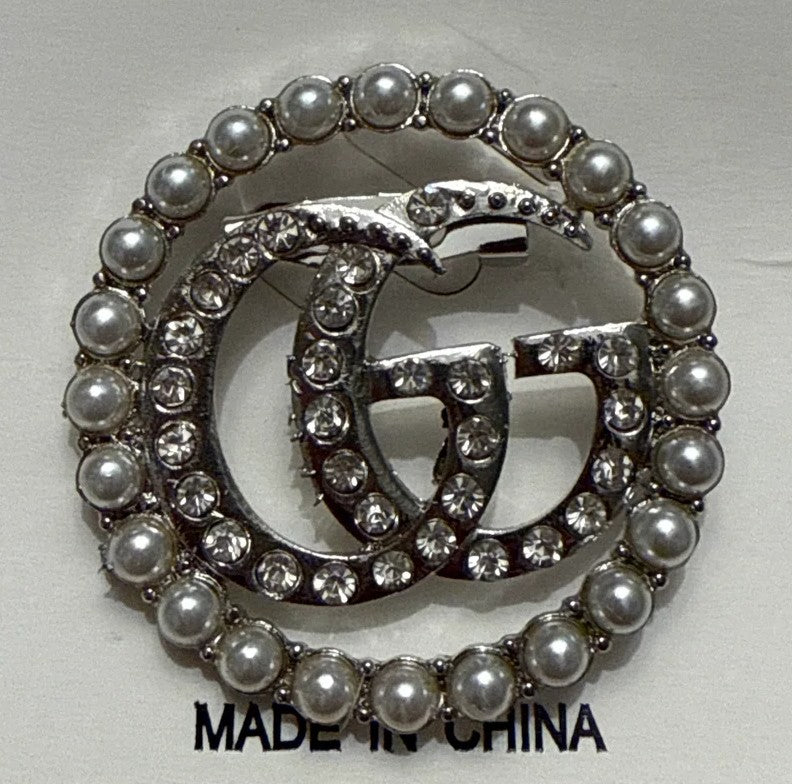 Broach G w/pearls silver tone