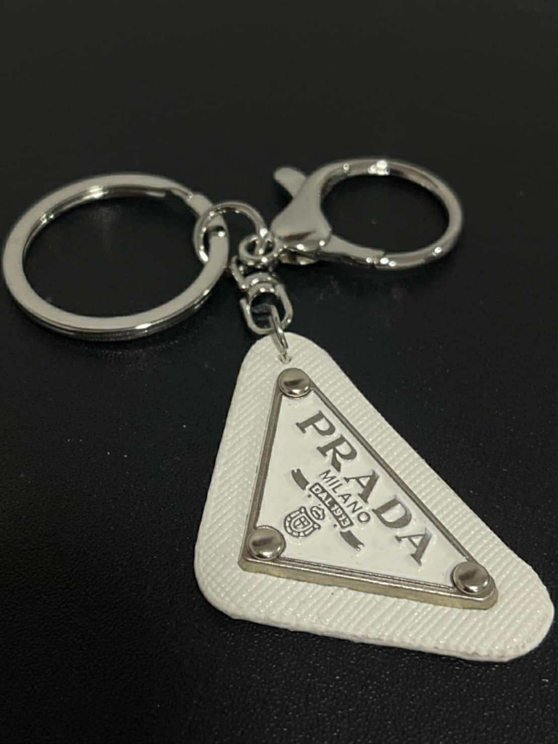 Fashion keychain P white