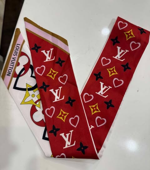 Purse scarf L red hearts