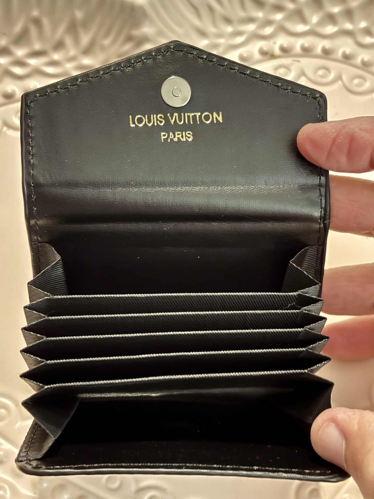 Card holder L accordion checker