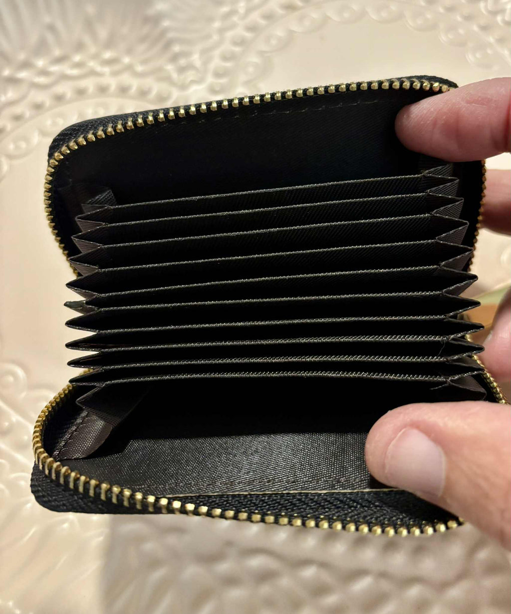 Card holder L zipper black