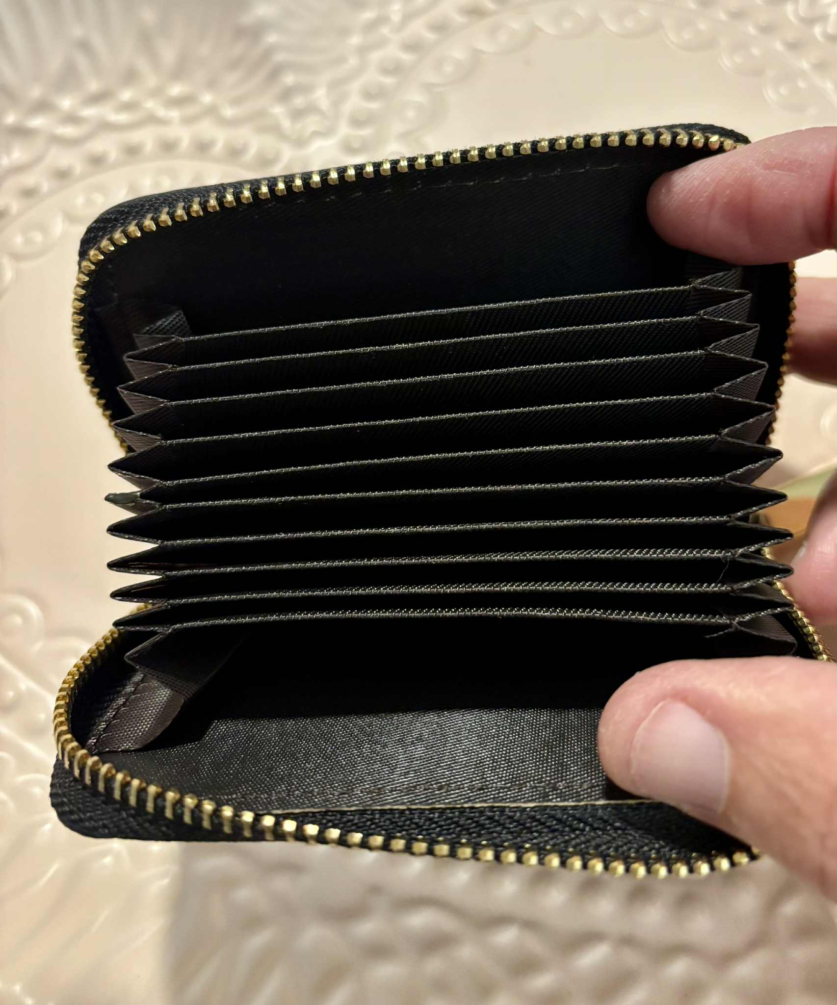 Card holder L zipper black