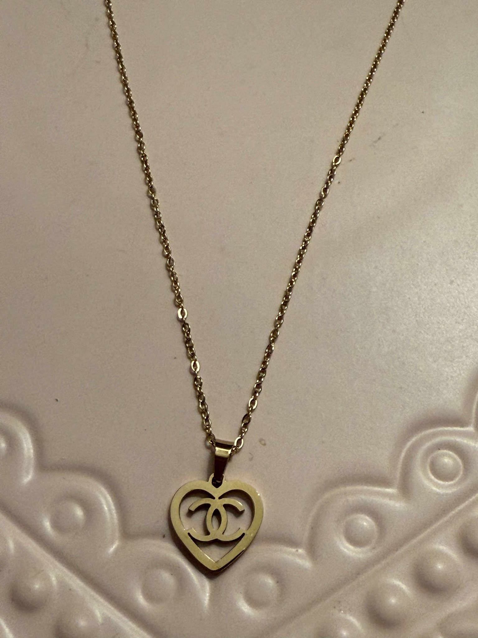 Necklace C heart gold