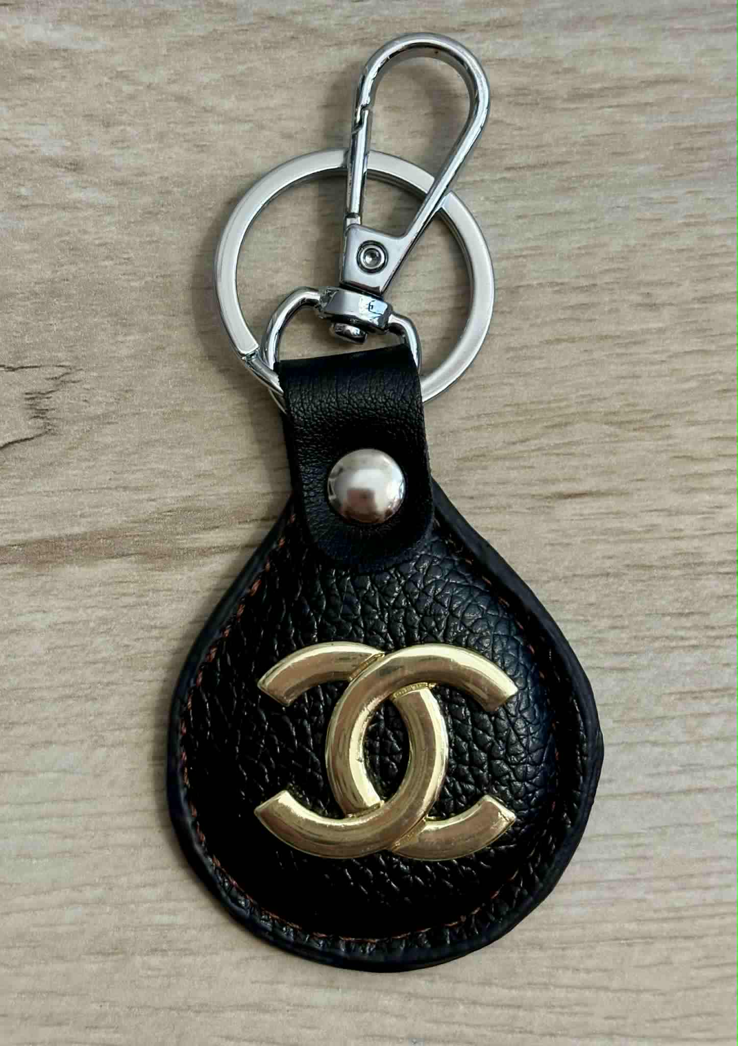 Keychain C leather