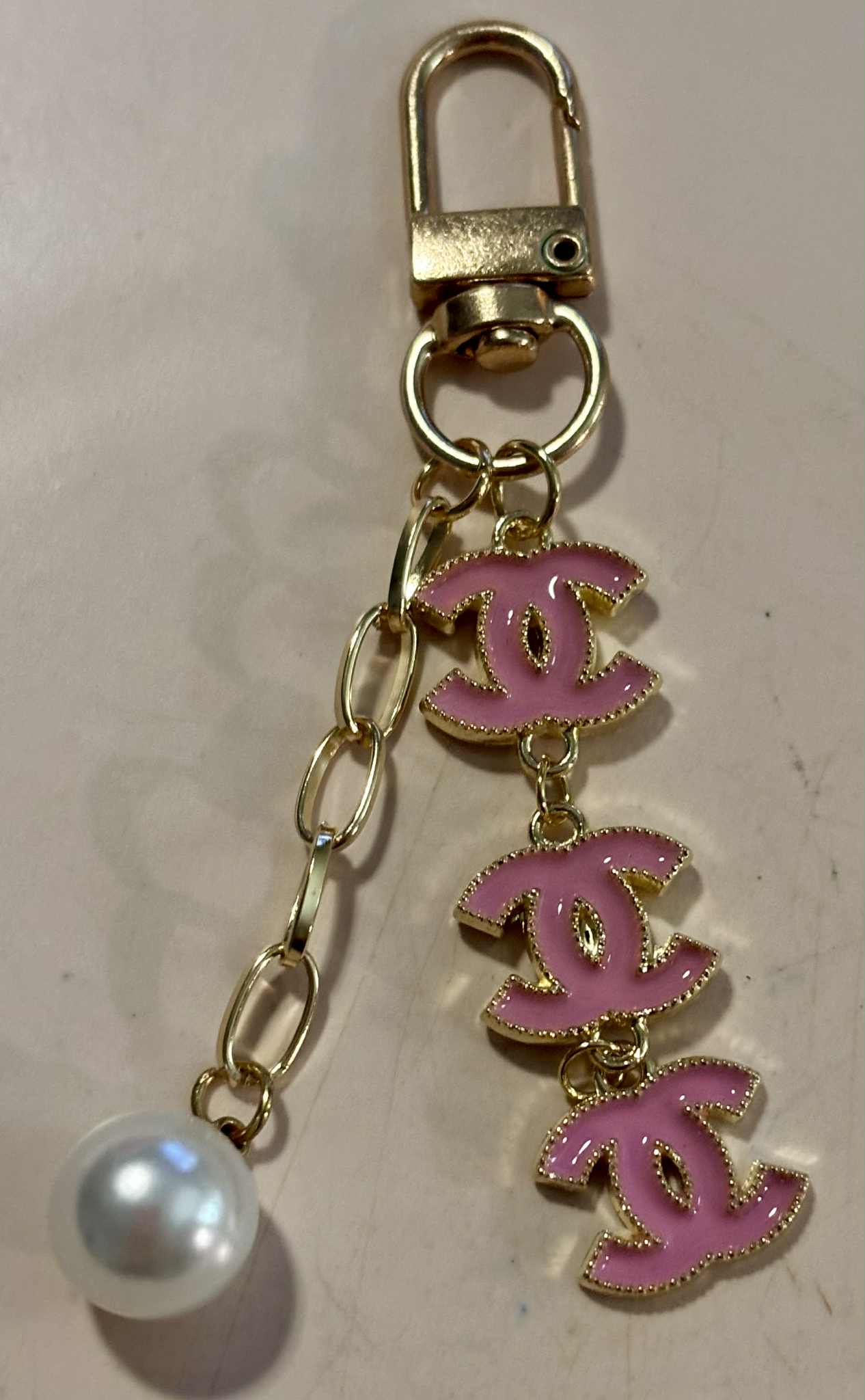 Bag charm C pearl pink 3"