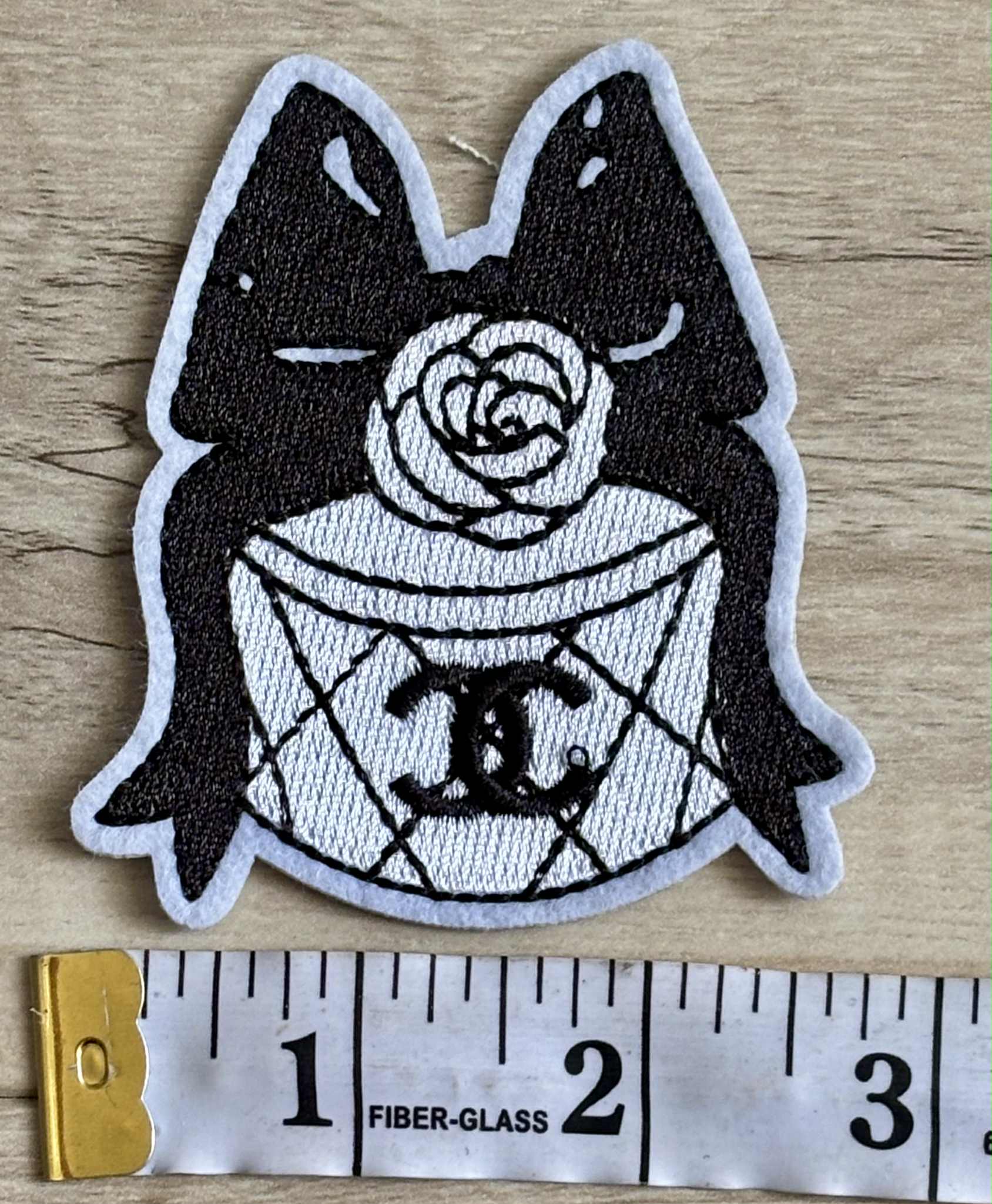 Patch C perfume white