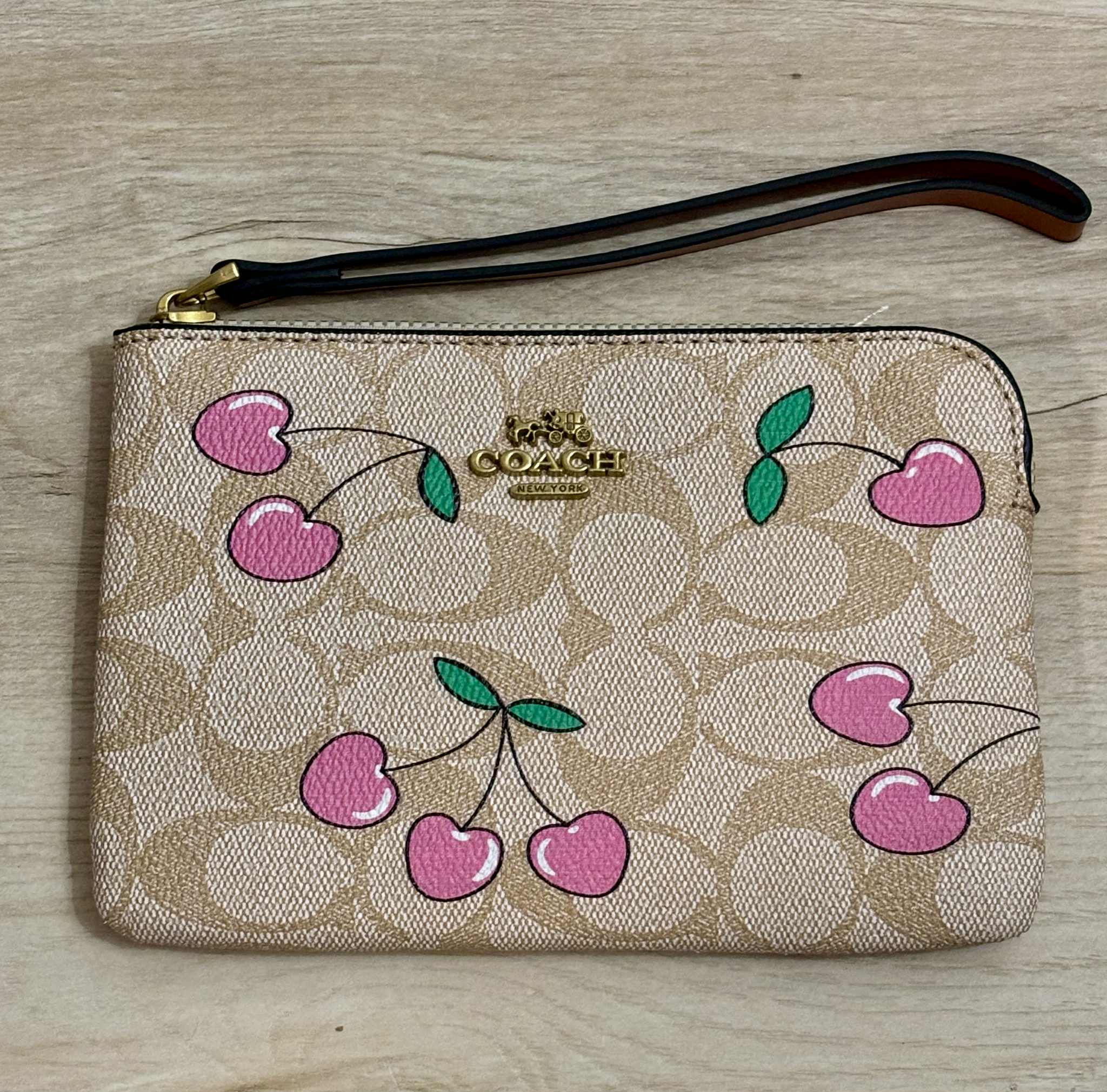 Wristlet C pink cherry
