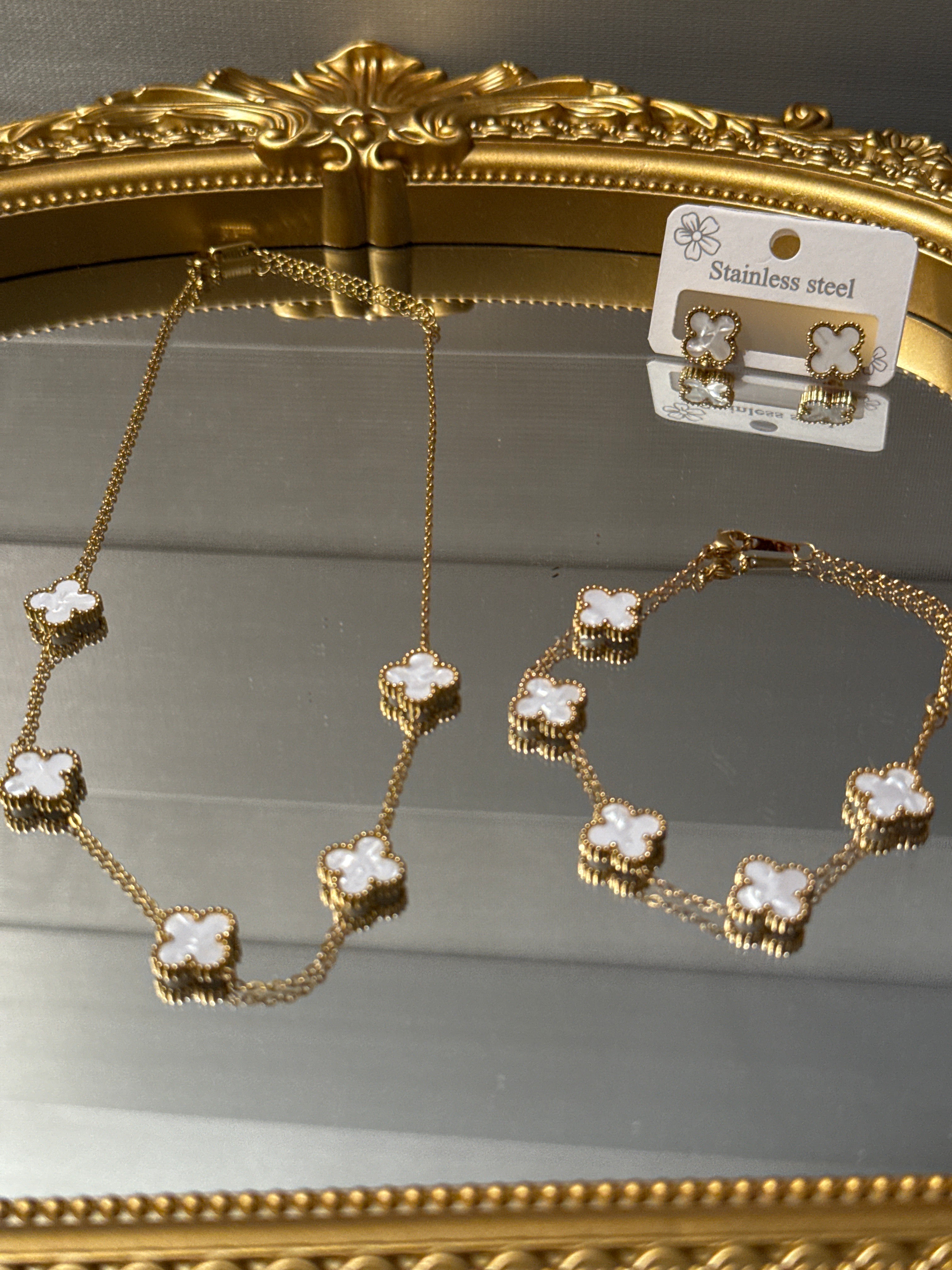 Necklace set flower white