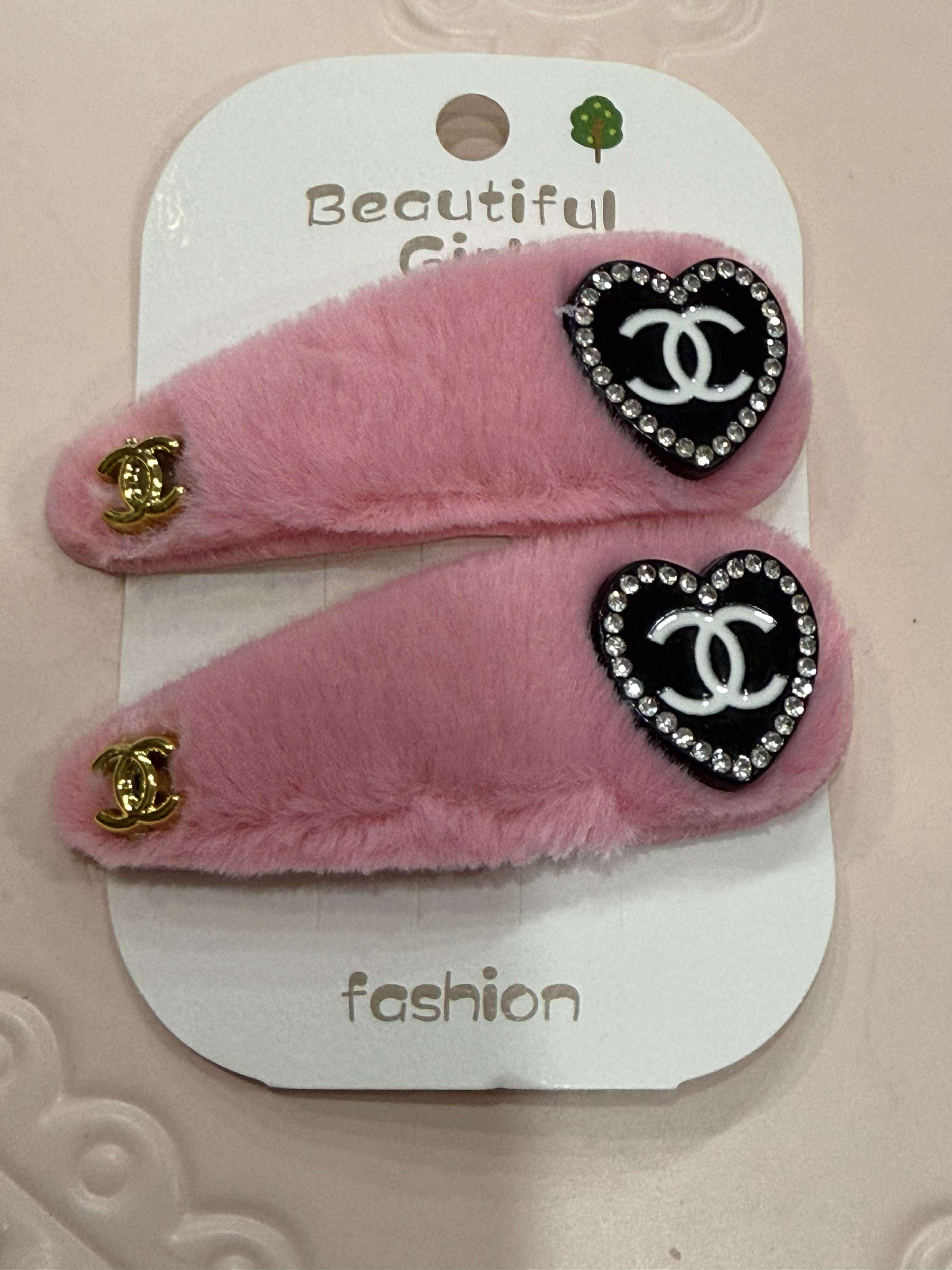 Hair clips fuzzy C pink w/blk heart