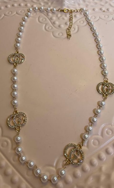 Pearl necklace G bling gold