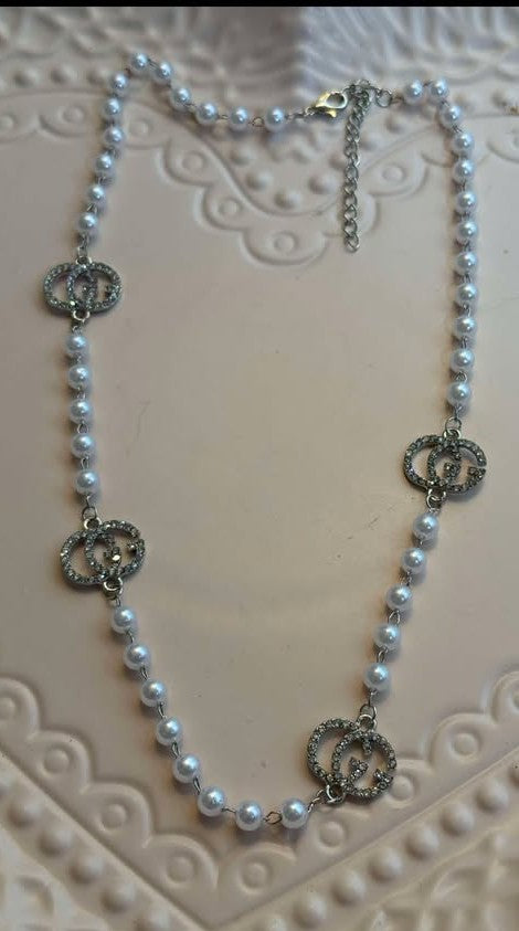 Pearl necklace G bling silver