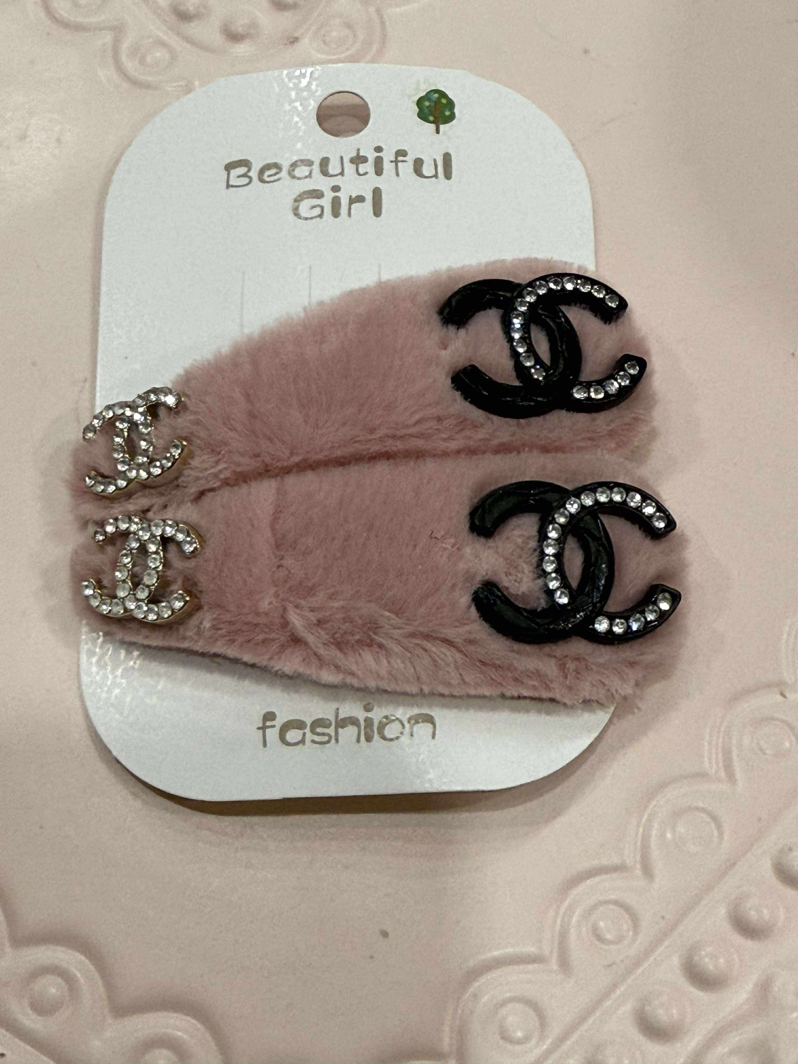 Hair clips fuzzy C Blush