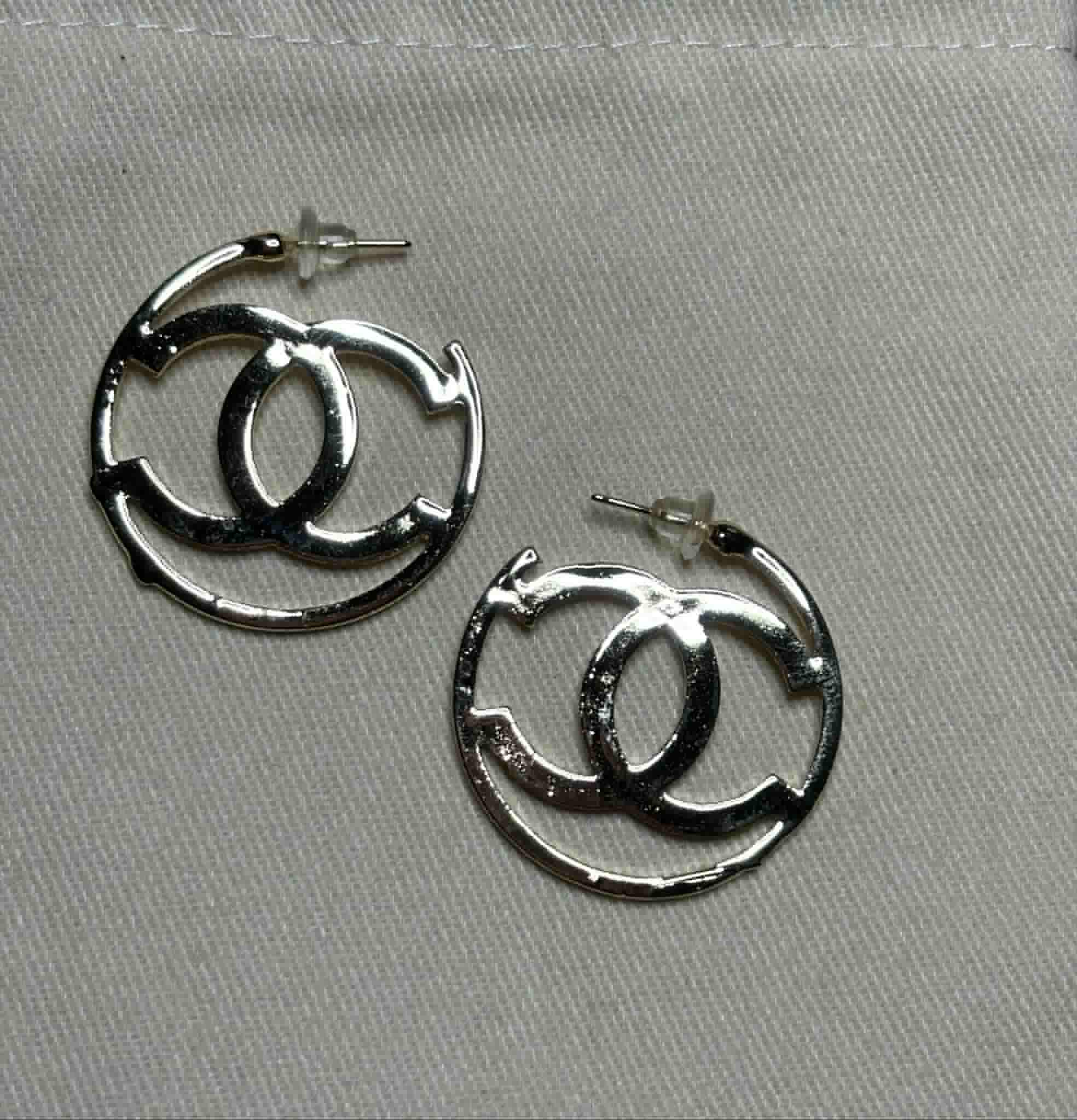 Earrings hoop C gold