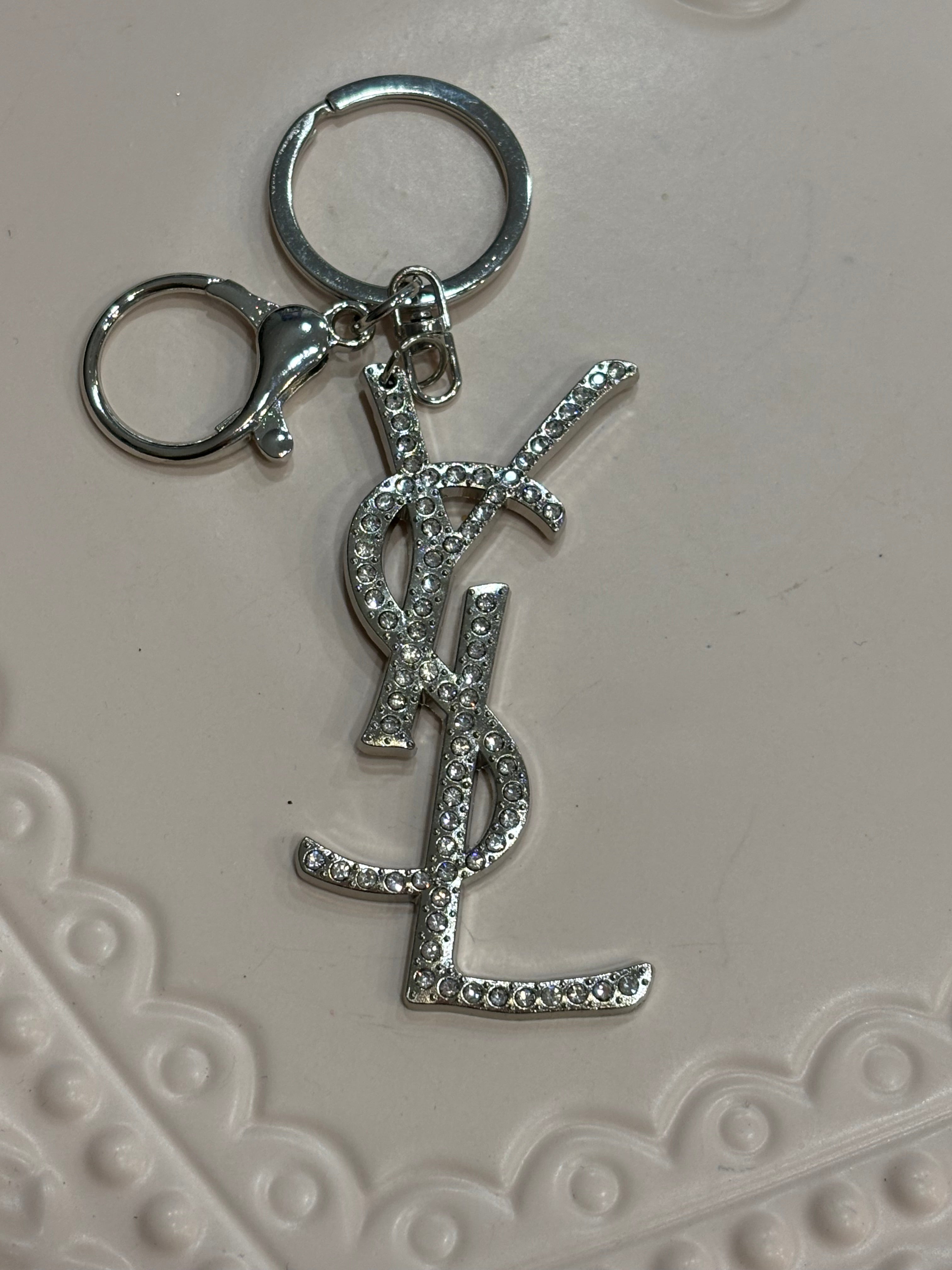 Keychain Y silver