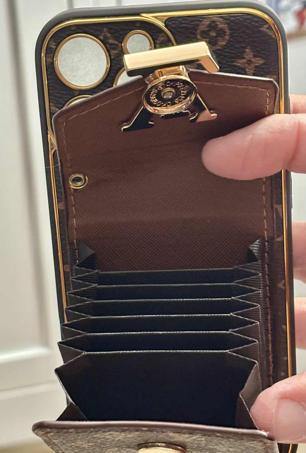 iPhone case L with card holder sm logo
