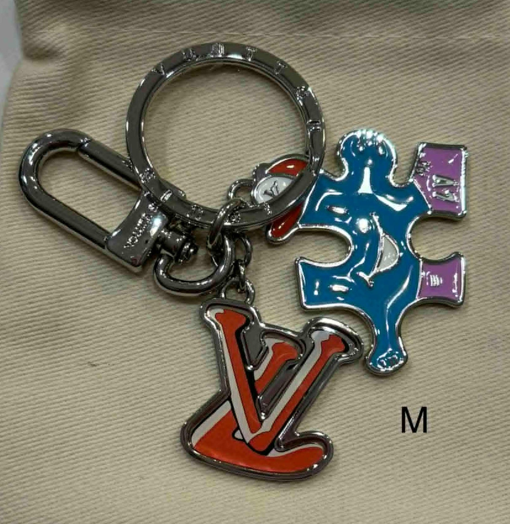 Keychain L autism awareness