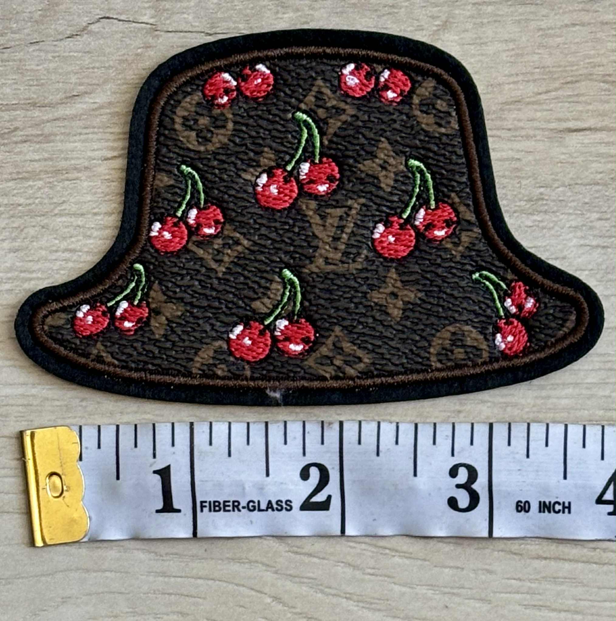 Patch L bucket hat brown