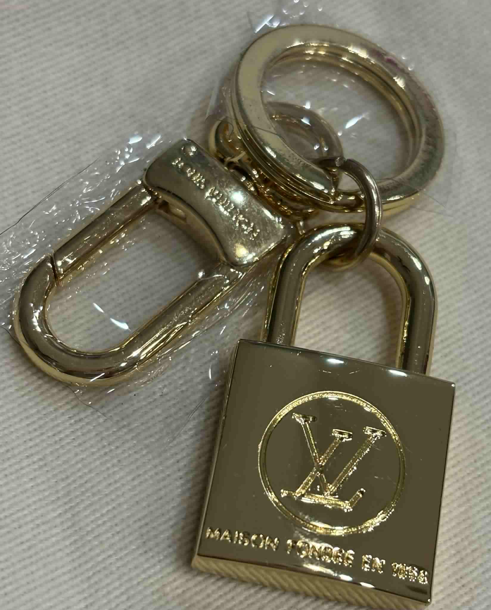 Keychain L lock