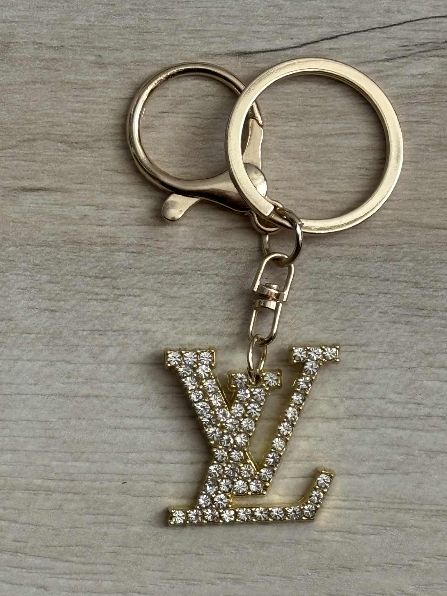 Keychain L metal gold