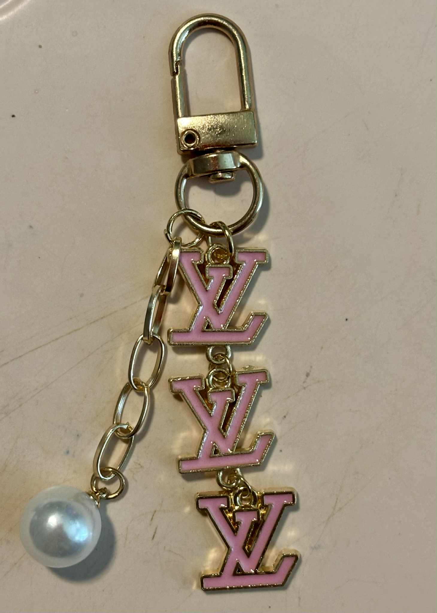 Bag charm L pearl pink 3"