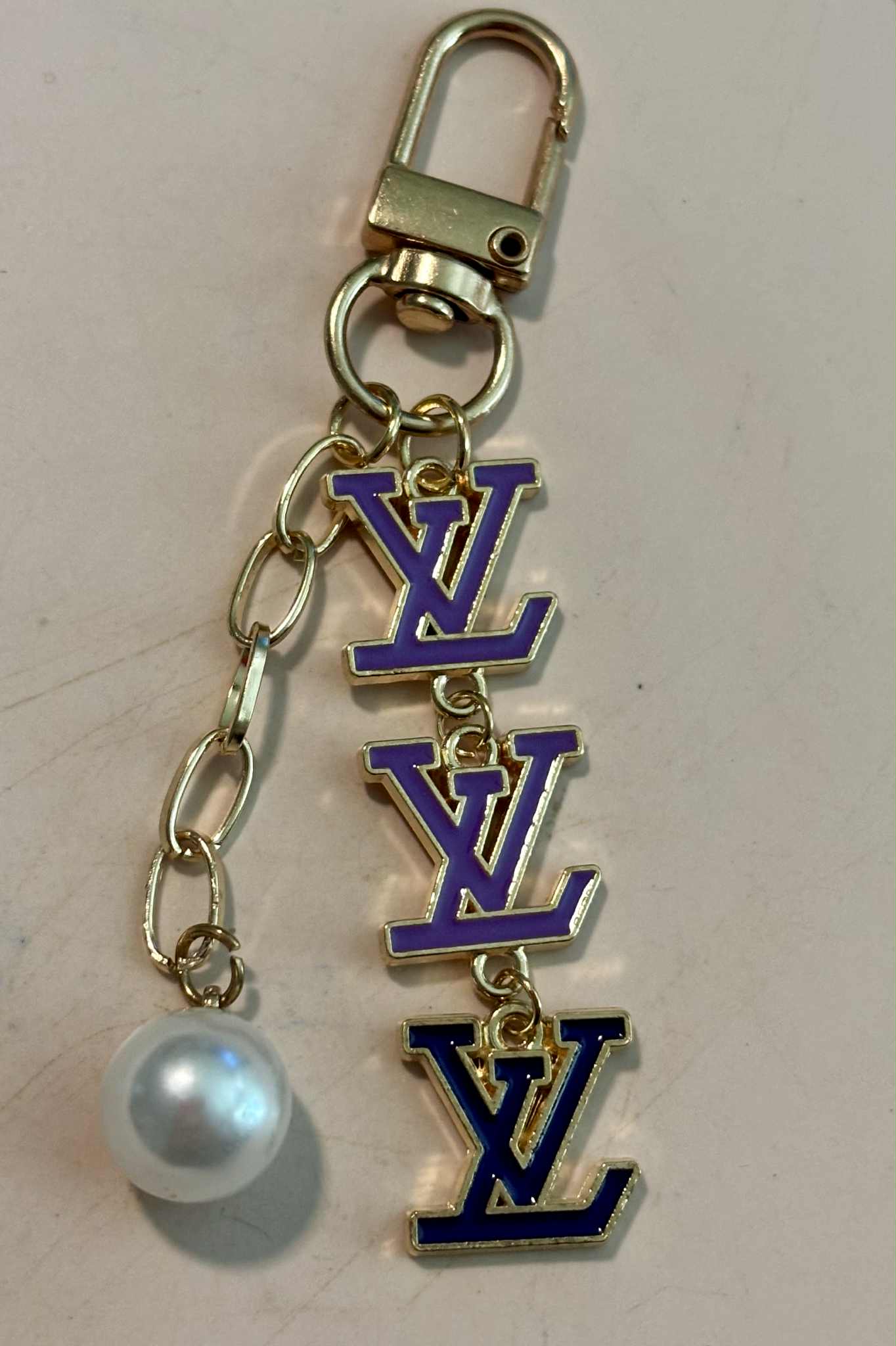 Bag charm L pearl purple 3"