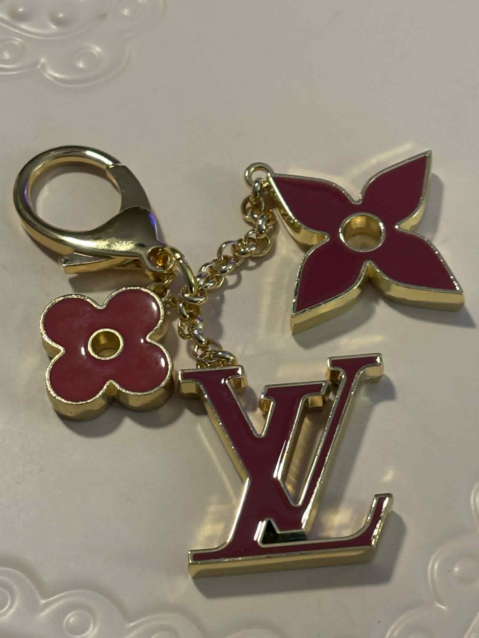 Keychain L purple