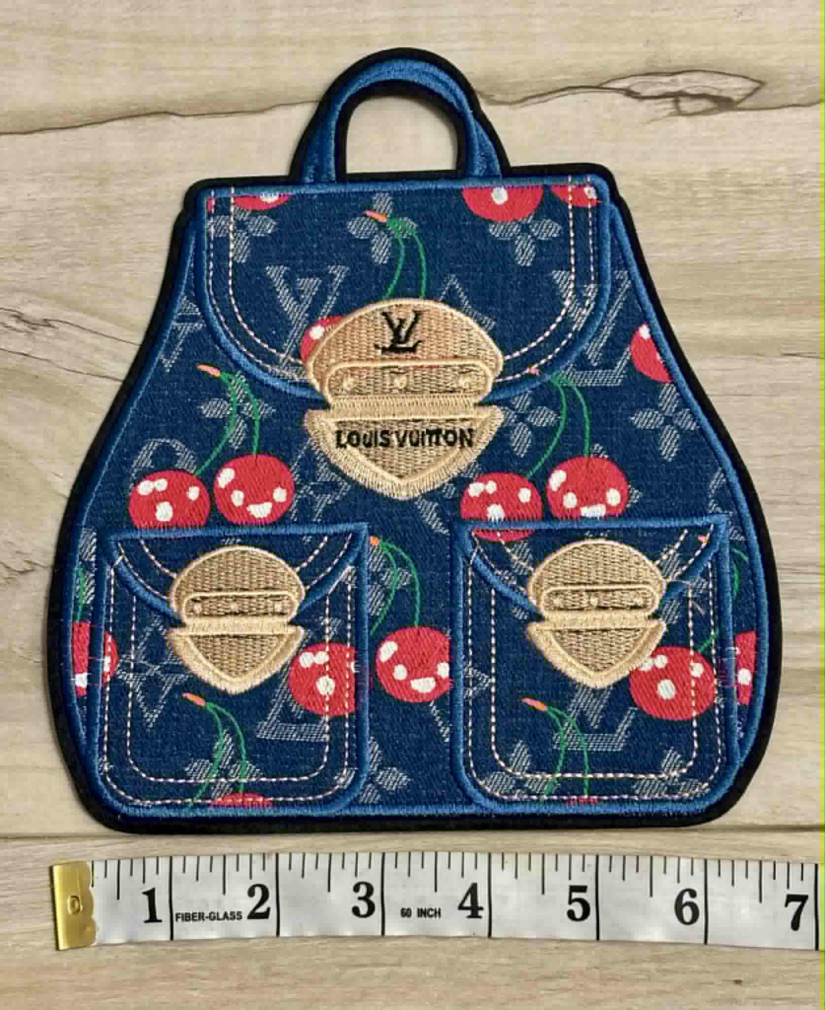 Patch L purse blue