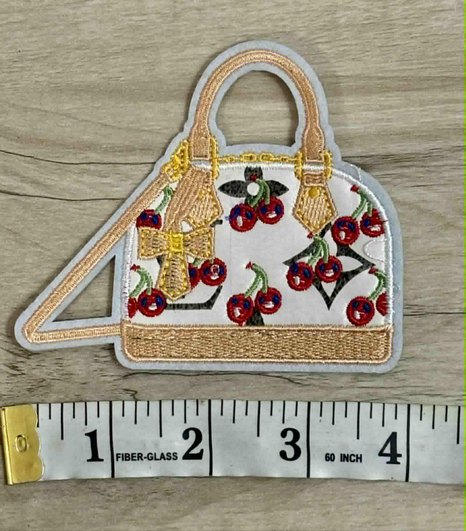 Patch L purse white sm