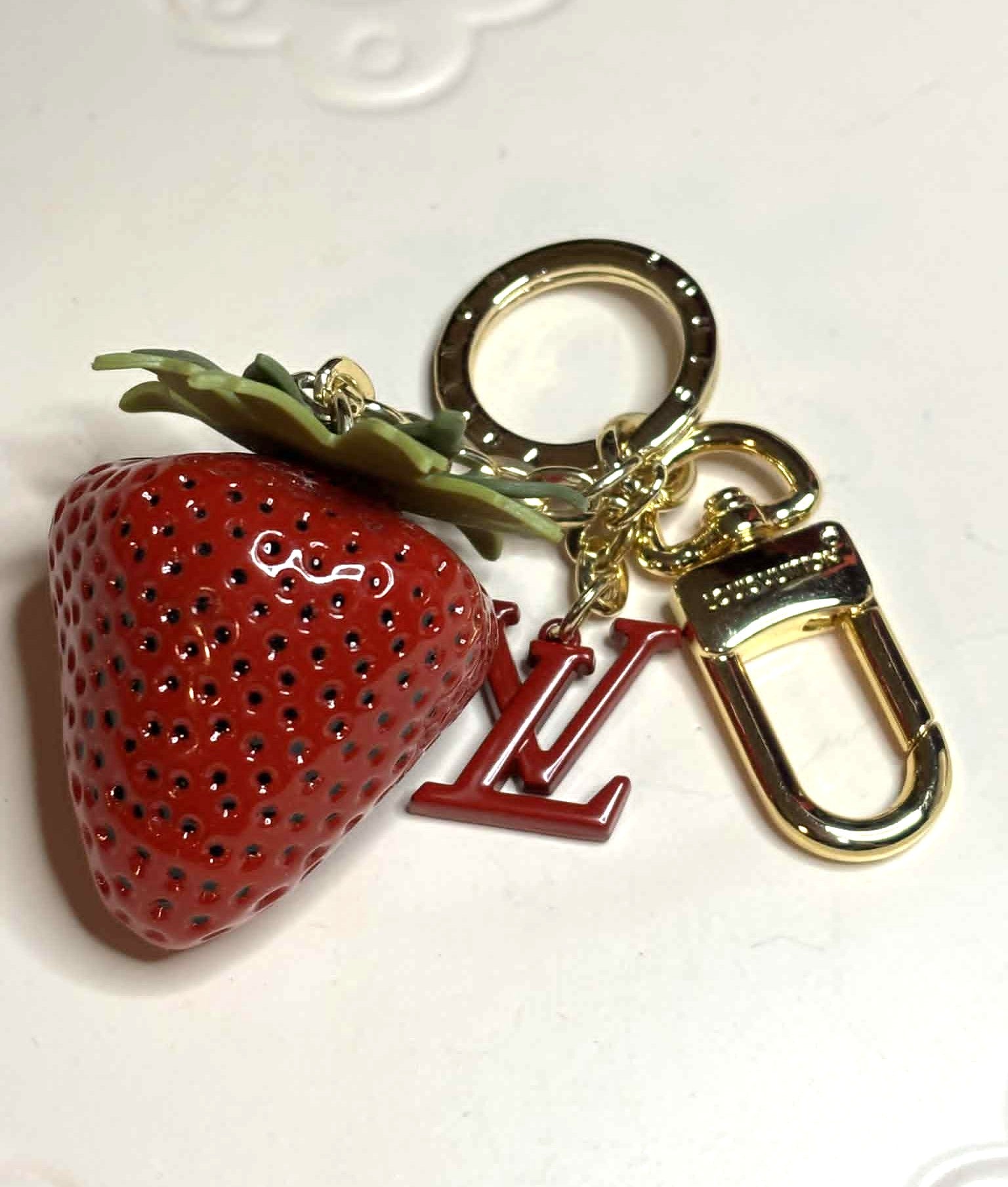 Keychain L red strawberry