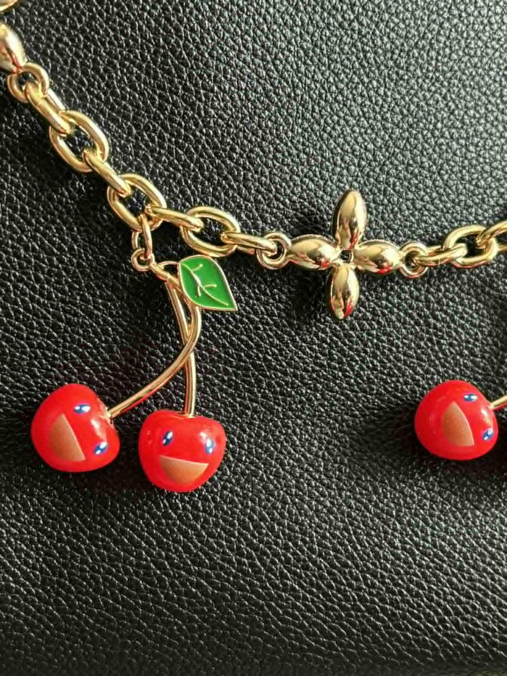 Keychain L bag chain cherry faces