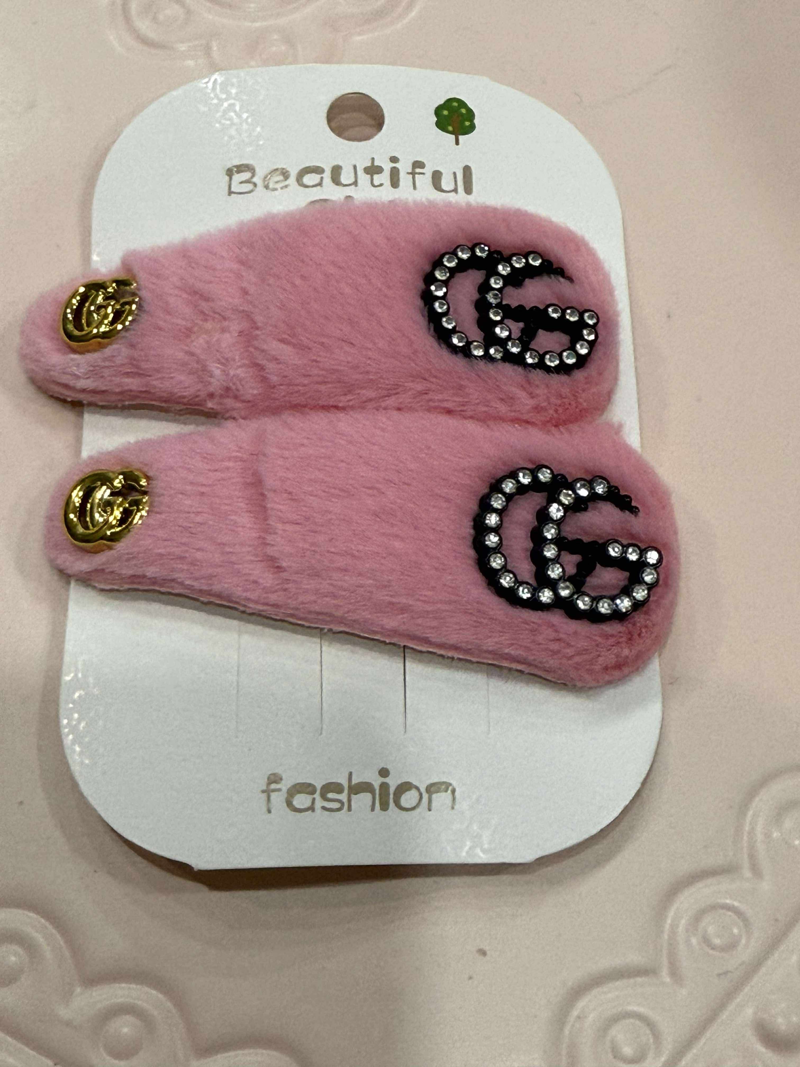 Hair clips fuzzy G pink