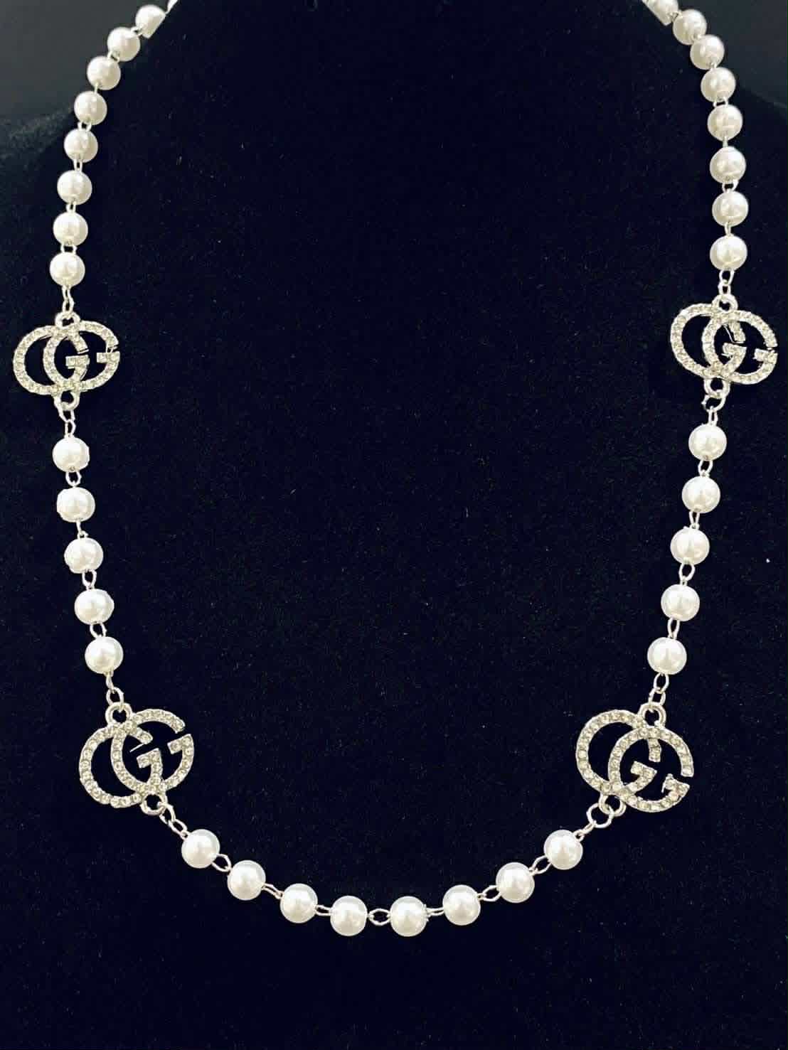 Pearl necklace G bling silver