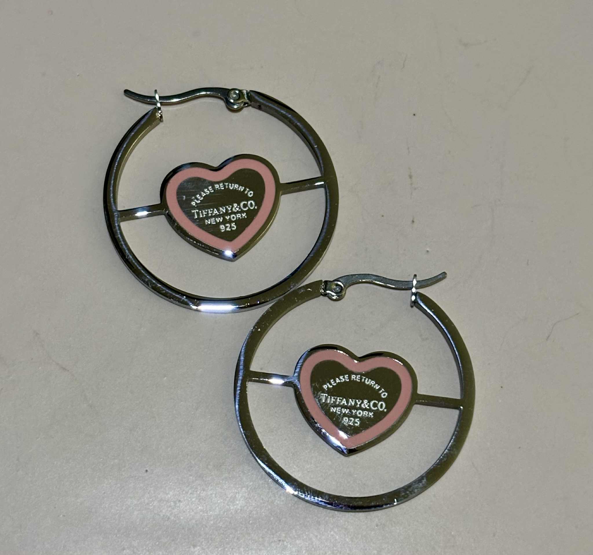 Earrings T round sm pink silver