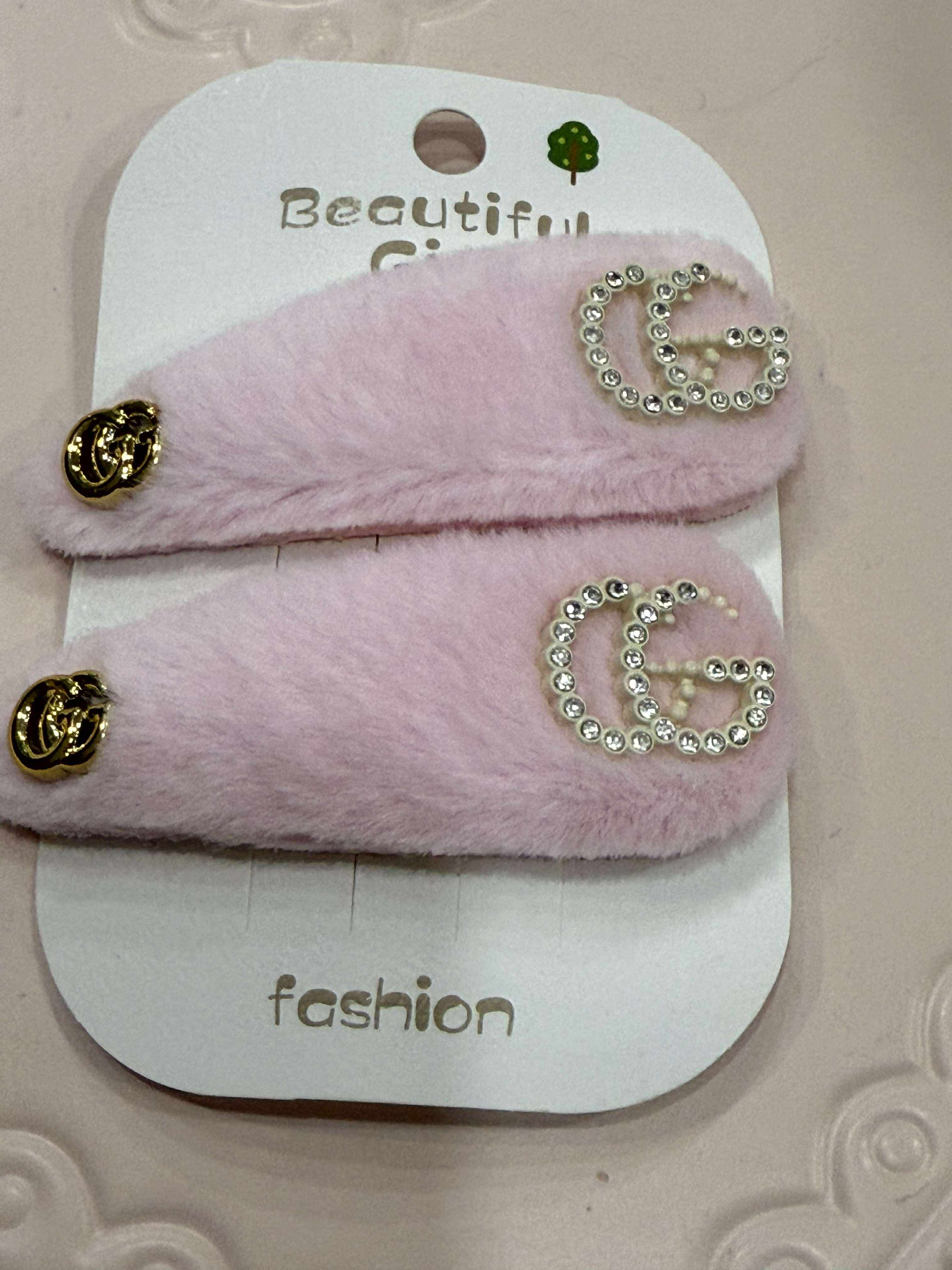 Hair clips fuzzy G lite pink