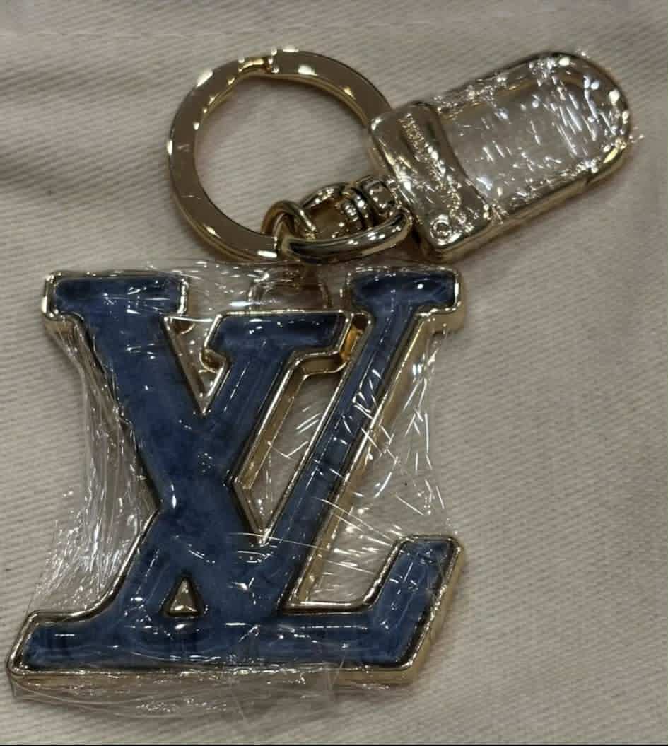 Keychain L blue stainless